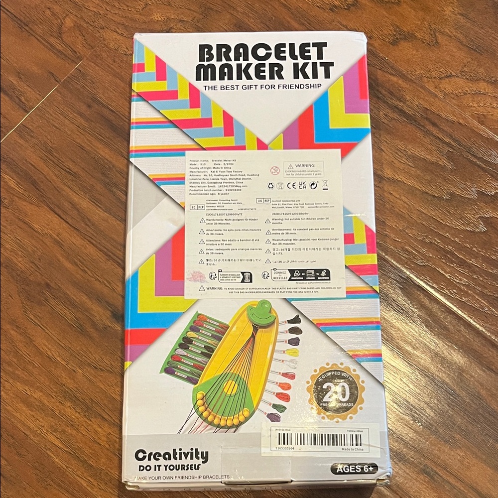 New in Box Colorful Bracelet Maker Kit